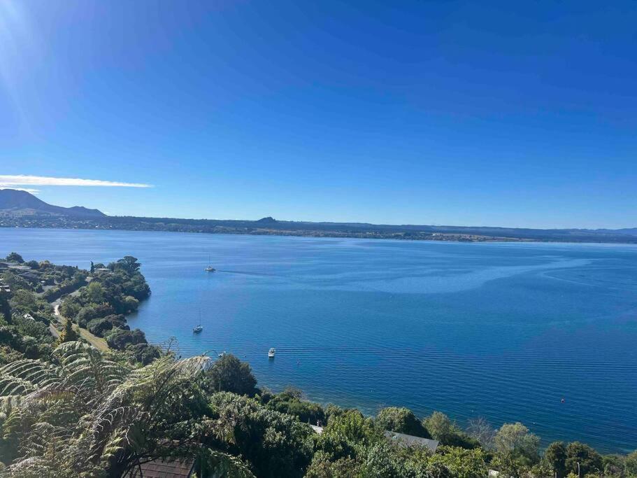 Breathtaking Views Taupo Exterior foto