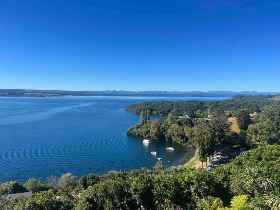 Breathtaking Views Taupo Exterior foto